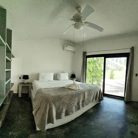 Show Pony Beach Resort And Suites Las Lajas  Exterior photo